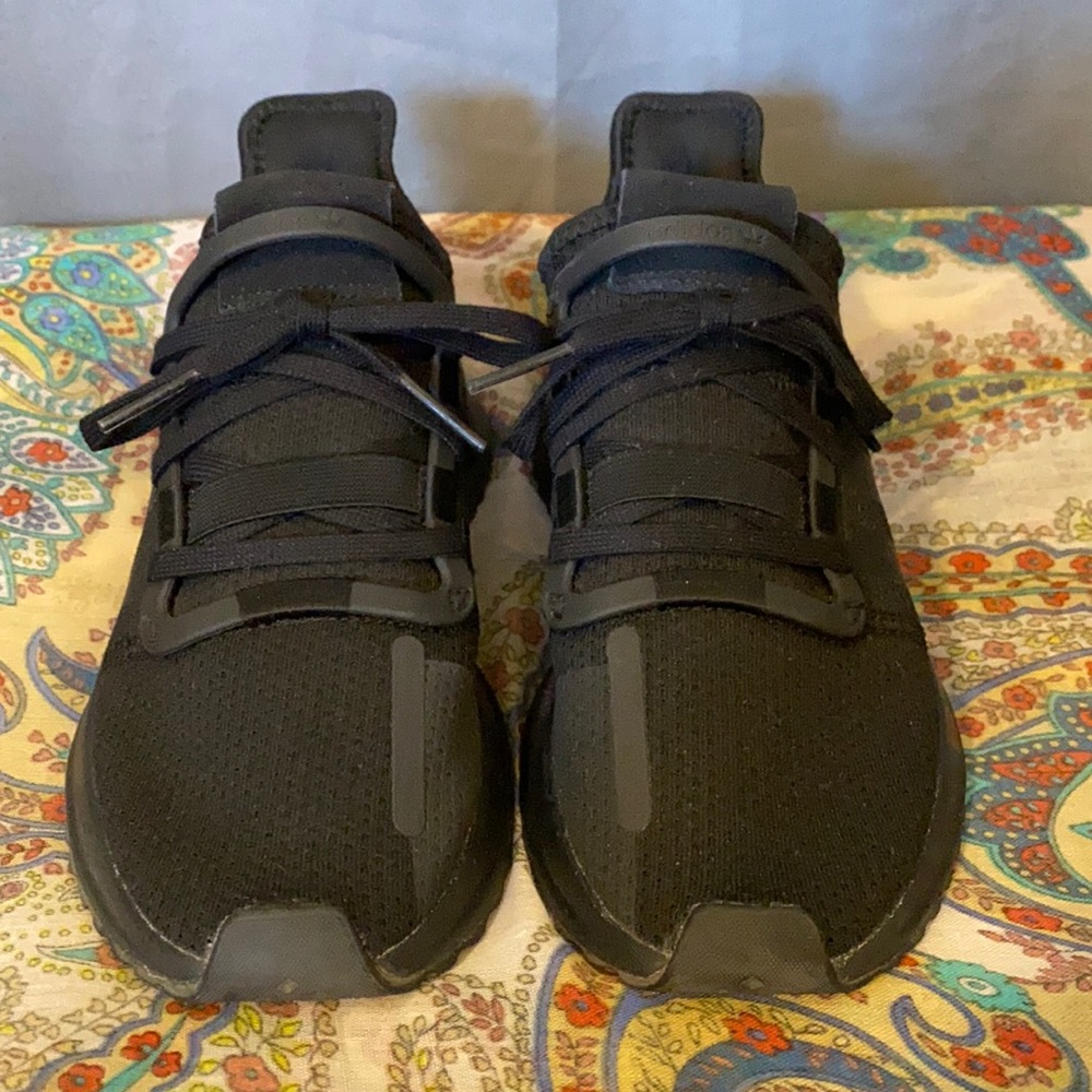 Adidas U PATH RUN SHOES Size 6
